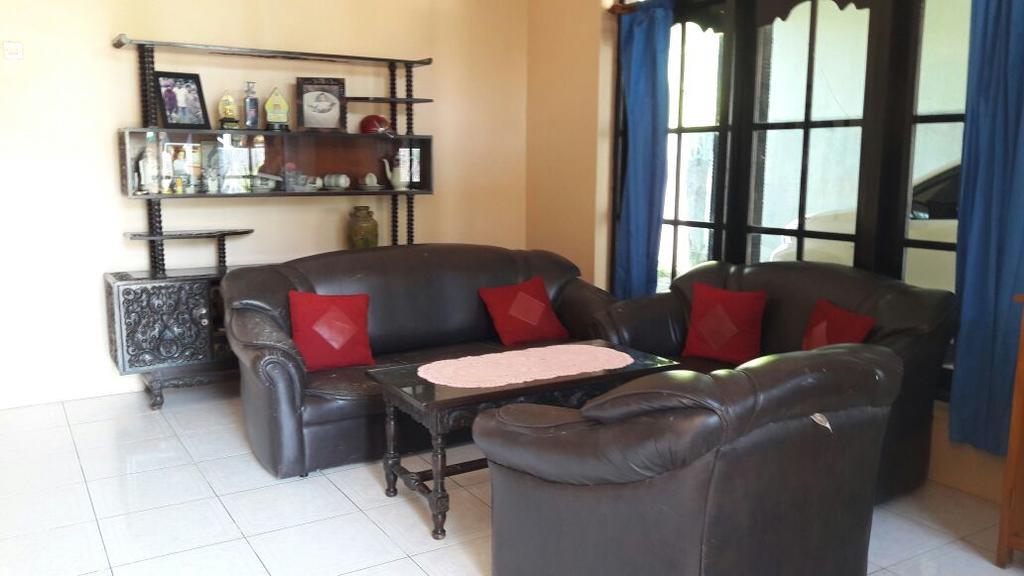 Arriani Homestay Каримунджава Экстерьер фото